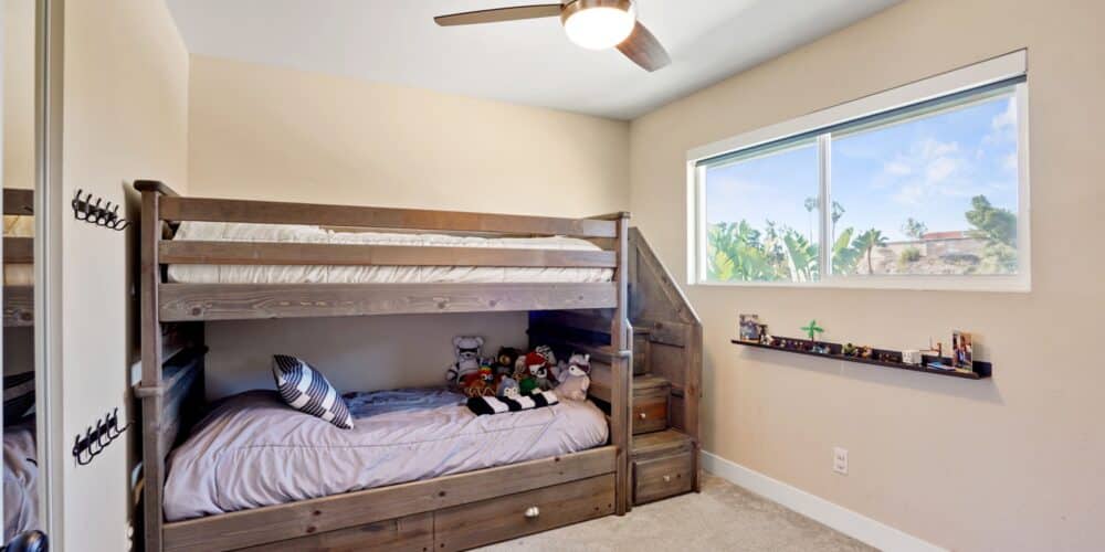 2579 Arnott St - web - 032_dsc02546
